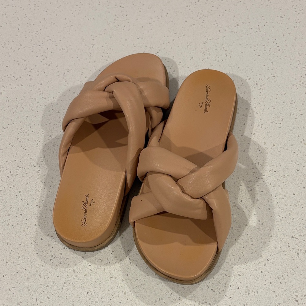 Universal Thread Women's Tan Knotted Sandals